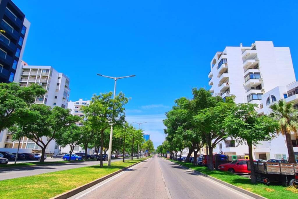 Comfort Zone Beach Apartment Куартейра Екстер'єр фото