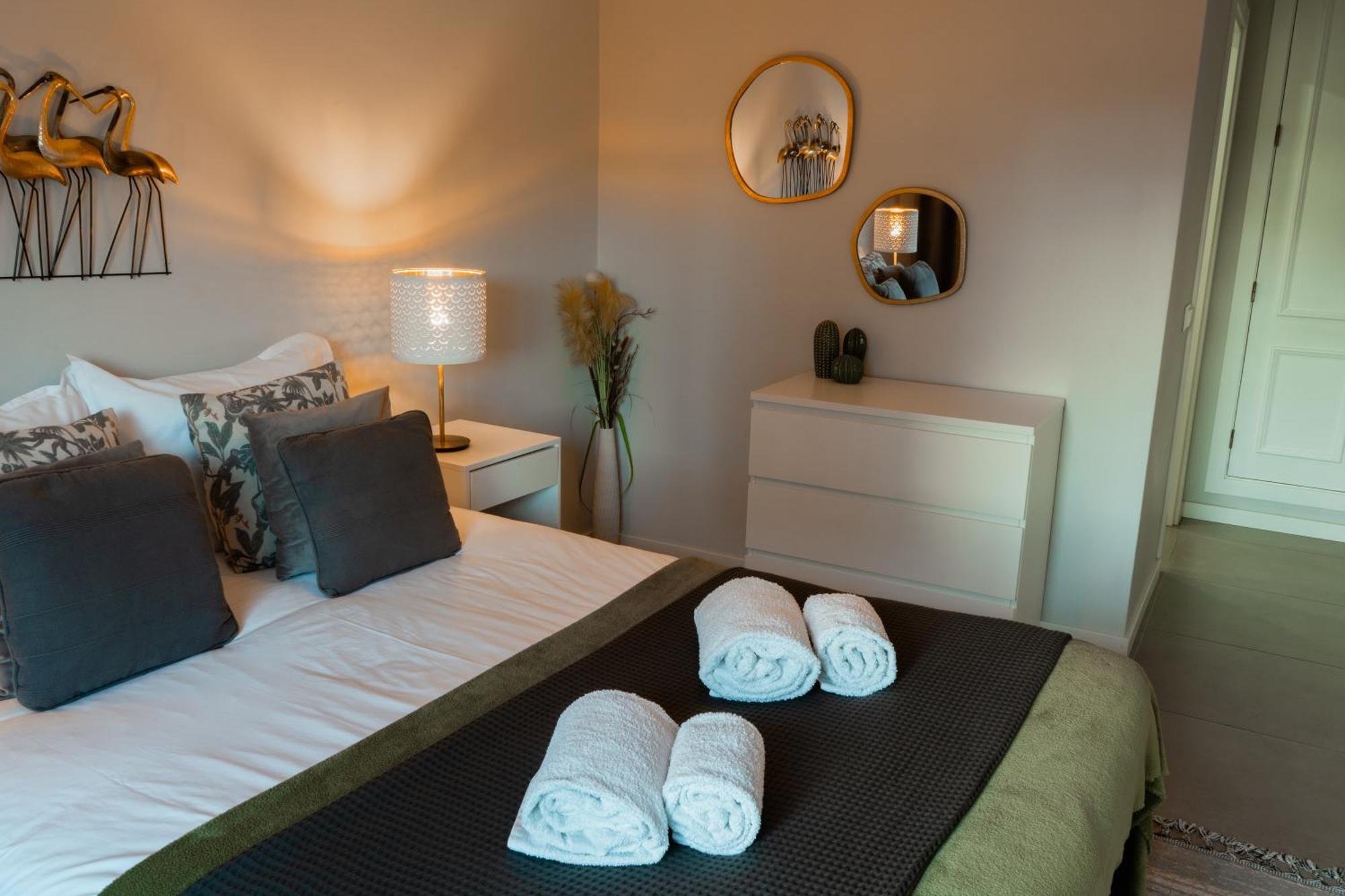 Comfort Zone Beach Apartment Куартейра Екстер'єр фото