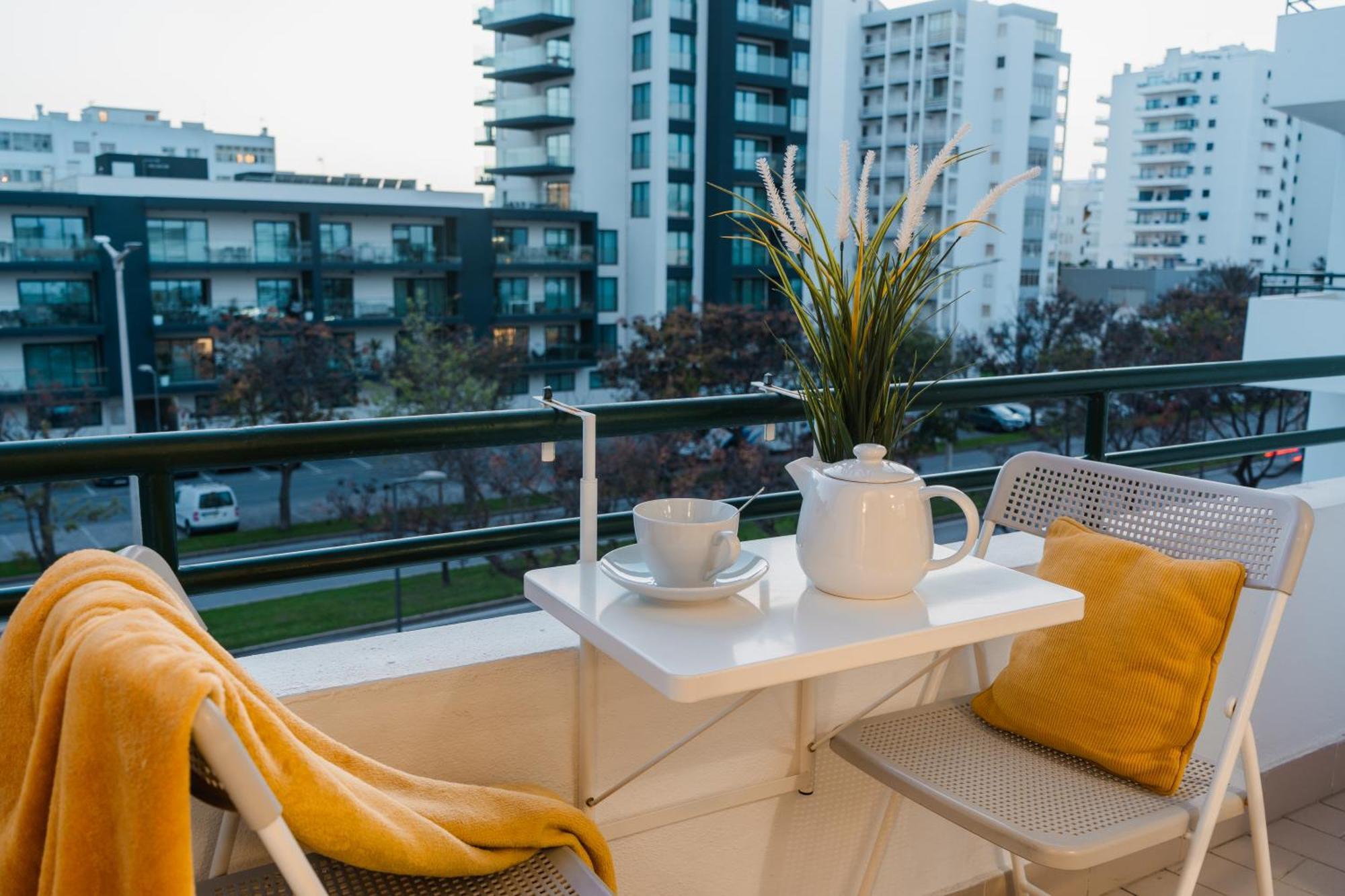 Comfort Zone Beach Apartment Куартейра Екстер'єр фото