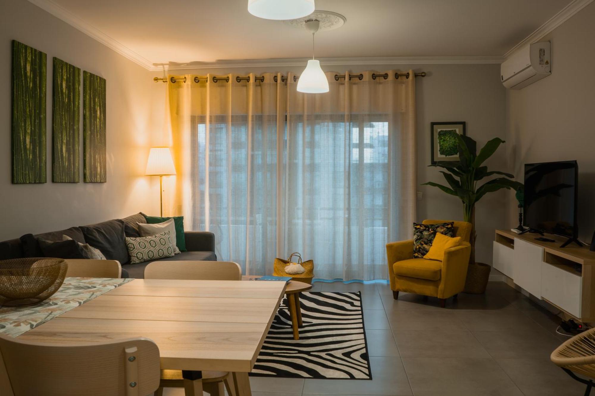 Comfort Zone Beach Apartment Куартейра Екстер'єр фото